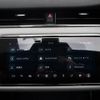 land-rover range-rover-evoque 2019 quick_quick_LZ2XA_SALZA2AXXLH035882 image 10