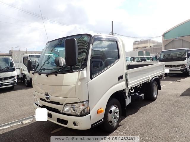 hino dutro 2025 GOO_NET_EXCHANGE_0707934A30250716W003 image 2