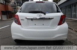 toyota vitz 2013 TE2835