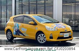 toyota aqua 2013 -TOYOTA--AQUA DAA-NHP10--NHP10-2210134---TOYOTA--AQUA DAA-NHP10--NHP10-2210134-