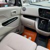 nissan dayz-roox 2014 CFJ1836175 image 13