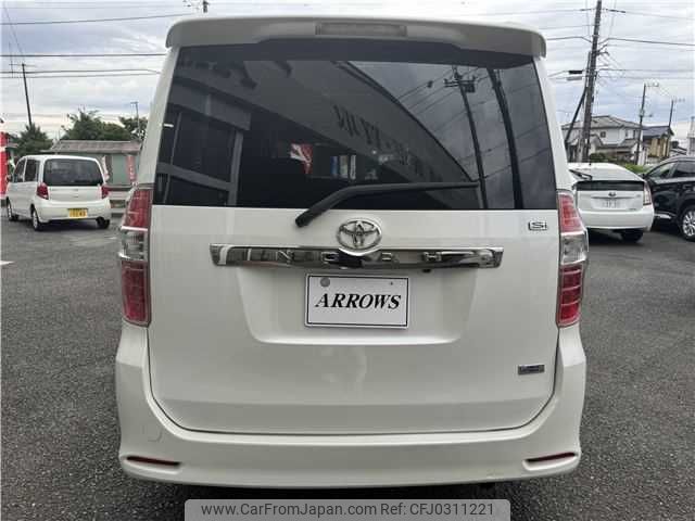 toyota noah 2010 TE3213 image 1