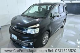 toyota voxy 2012 CFJ1523520
