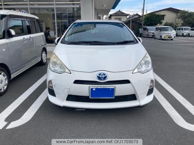 toyota aqua 2014 CFJ1705073 image 1