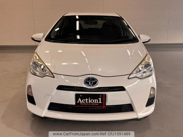 toyota aqua 2014 CFJ1591489 image 2