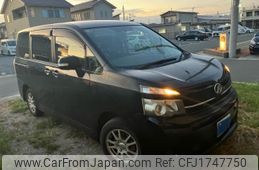toyota voxy 2010 CFJ1747750