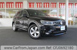 volkswagen tiguan 2018 -VOLKSWAGEN--VW Tiguan ABA-5NCZE--WVGZZZ5NZJW361729---VOLKSWAGEN--VW Tiguan ABA-5NCZE--WVGZZZ5NZJW361729-