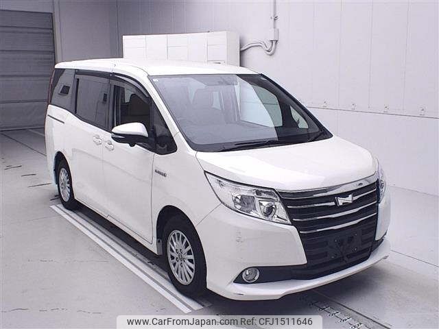 toyota noah 2014 CFJ1511646 image 1