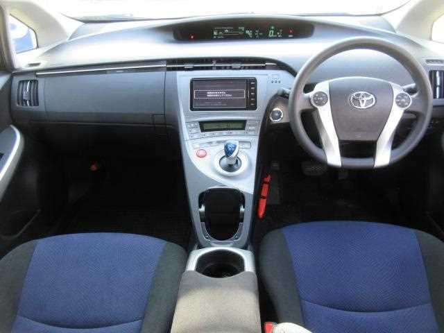 toyota prius 2015 2455216-155162 image 2