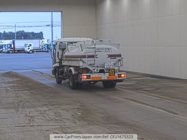 isuzu forward 2006 CFJ1675323 image 2