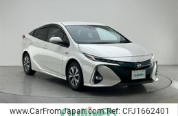 toyota prius-phv 2017 CFJ1662401