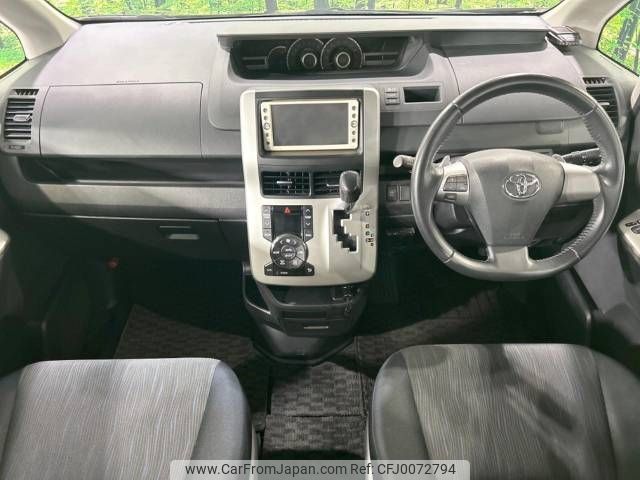 toyota voxy 2010 -TOYOTA--Voxy DBA-ZRR75W--ZRR75-0071247---TOYOTA--Voxy DBA-ZRR75W--ZRR75-0071247- image 2