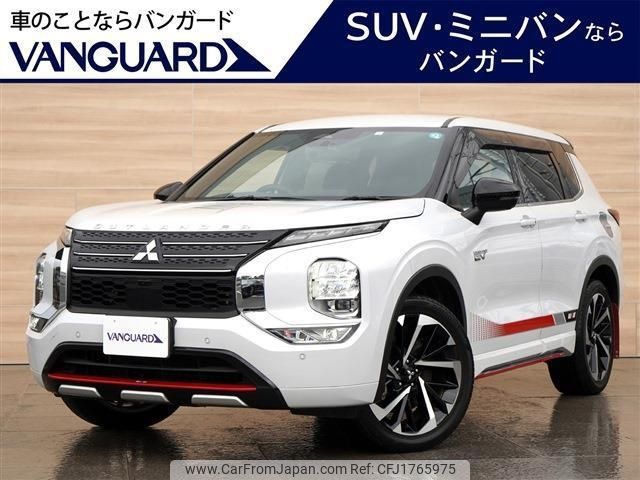 mitsubishi outlander-phev 2023 CFJ1765975 image 1