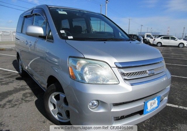 toyota noah 2005 REALMOTOR_Y2024110321A-12 image 2