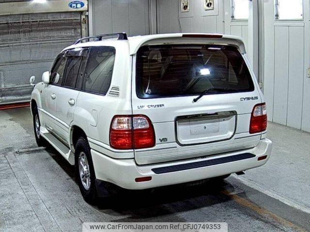 toyota land-cruiser-wagon 2002 -TOYOTA--Land Cruiser Wagon UZJ100W-0137581---TOYOTA--Land Cruiser Wagon UZJ100W-0137581- image 2