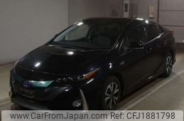 toyota prius-phv 2018 CFJ1881798