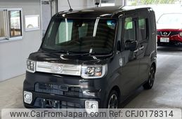 toyota pixis-mega 2017 -TOYOTA--Pixis Mega LA700A-0012595---TOYOTA--Pixis Mega LA700A-0012595-