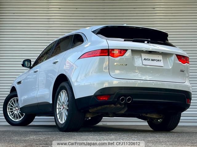 jaguar f-pace 2017 quick_quick_LDA-DC2NA_SADCA2AN3HA096085 image 2