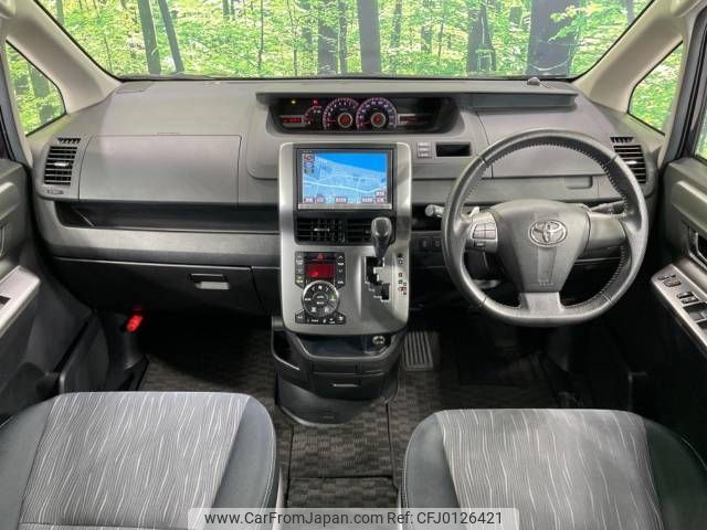 toyota voxy 2012 -TOYOTA--Voxy DBA-ZRR70W--ZRR70-0514583---TOYOTA--Voxy DBA-ZRR70W--ZRR70-0514583- image 2