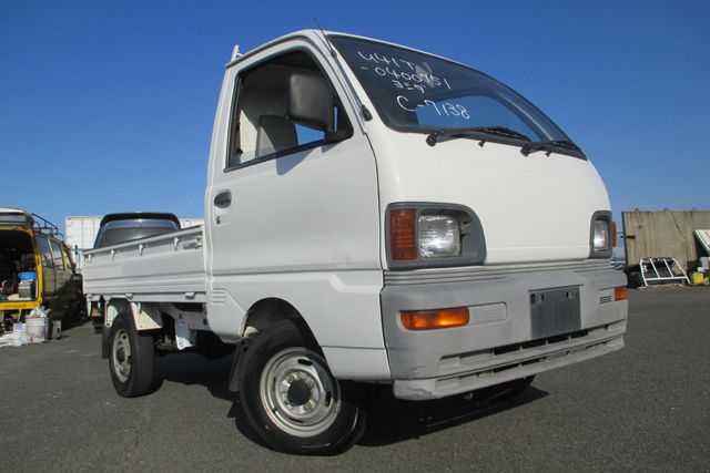 mitsubishi-minicab-truck-1995-625-car_0384c307-9228-4673-ac8a-d0f88a36d148