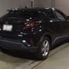 toyota c-hr 2018 quick_quick_DBA-NGX10_NGX10-2000262 image 2