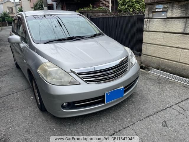 nissan tiida 2004 CFJ1847046 image 1