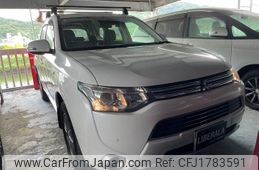 mitsubishi outlander-phev 2013 CFJ1783591