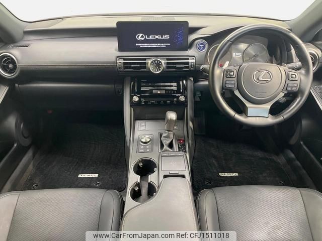 lexus is 2021 CFJ1511018 image 2