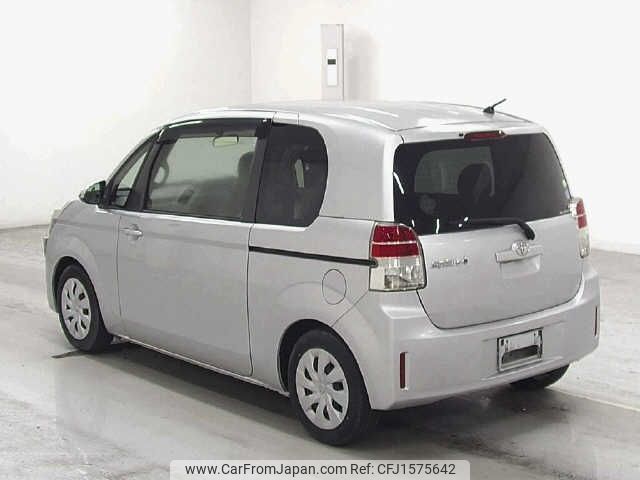 toyota spade 2013 CFJ1575642 image 2