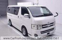 toyota regiusace-van 2011 CFJ0961561