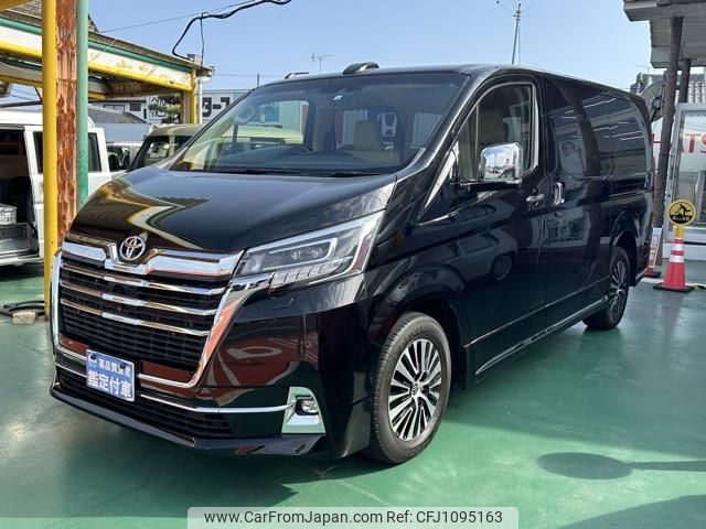 toyota granace 2022 GOO_JP_700060017330250427024 image 2