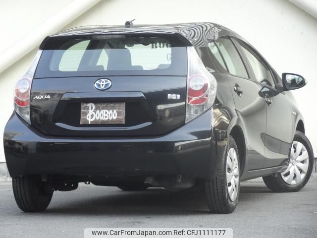toyota aqua 2012 quick_quick_DAA-NHP10_6083649 image 2