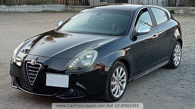 alfa-romeo giulietta 2012 5 image 1