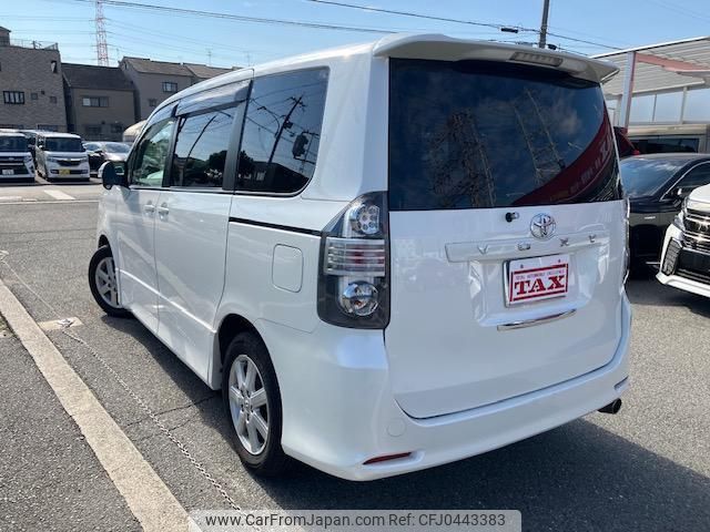 toyota voxy 2010 quick_quick_ZRR70W_ZRR70-0324237 image 2