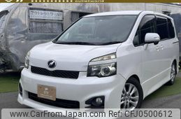 toyota voxy 2011 quick_quick_ZRR70W_ZRR70-0449031