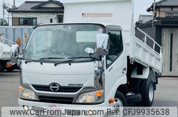 hino dutro 2013 GOO_NET_EXCHANGE_0404044A30240625W001