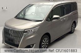 toyota esquire 2019 CFJ1601883