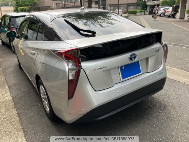 toyota prius 2018 CFJ1580973 image 2