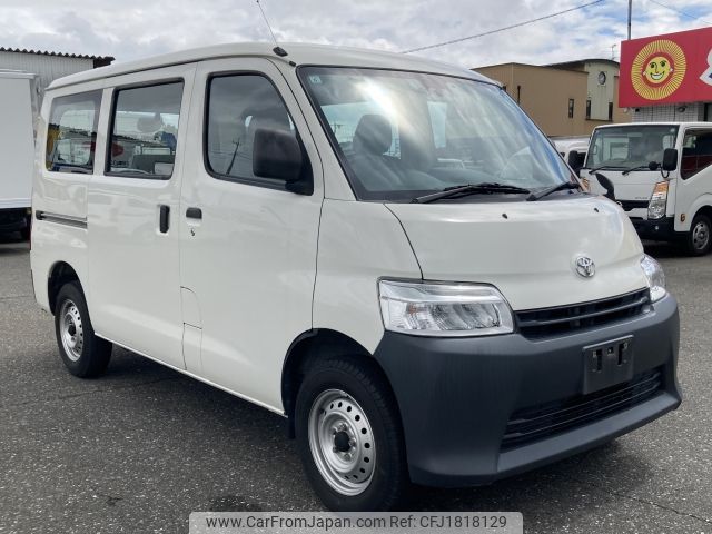 toyota townace-van 2021 CFJ1818129 image 1