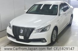 toyota crown 2015 CFJ1829147