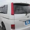 toyota isis 2011 CFJ1807248 image 2