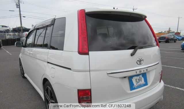 toyota isis 2011 CFJ1807248 image 2
