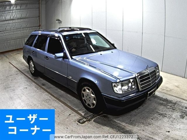 mercedes-benz e-class-station-wagon 1991 -MERCEDES-BENZ--Benz E Class Wagon 124090-2F176752---MERCEDES-BENZ--Benz E Class Wagon 124090-2F176752- image 1