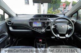 toyota aqua 2013 CFJ1521645