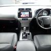 toyota land-cruiser-prado 2020 25431304 image 28