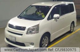 toyota noah 2010 -TOYOTA 【尾張小牧 301ﾇ3643】--Noah DBA-ZRR70W--ZRR70-0289256---TOYOTA 【尾張小牧 301ﾇ3643】--Noah DBA-ZRR70W--ZRR70-0289256-