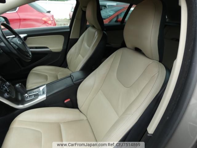 volvo v60 2011 quick_quick_DBA-FB4164T_YV1FW485BC1047460 image 2