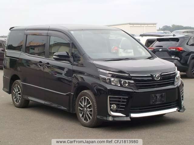 toyota voxy 2014 CFJ1813980 image 1