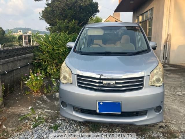 toyota noah 2010 CFJ1816170 image 2