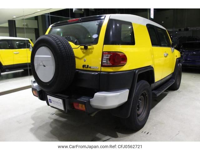 toyota fj-cruiser 2012 quick_quick_CBA-GSJ15W_0120113 image 2